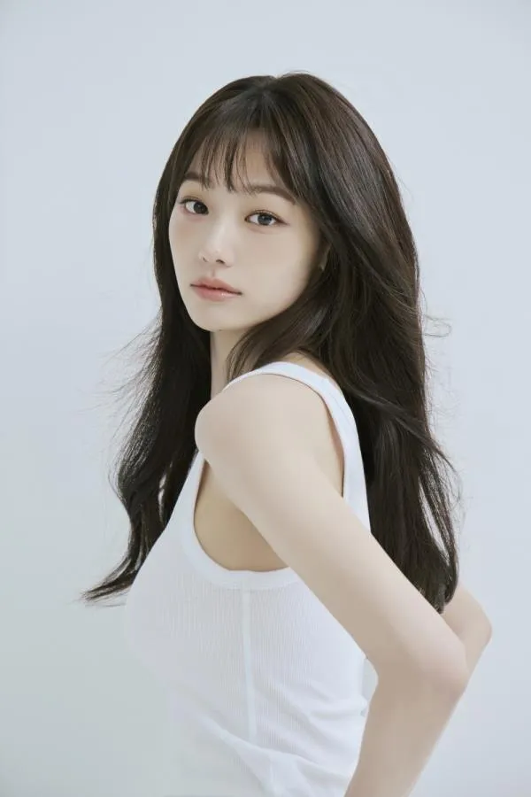 "청년 세대 응원한다" 동아오츠카, 오로나민C 새 얼굴로 배우 강미나 발탁